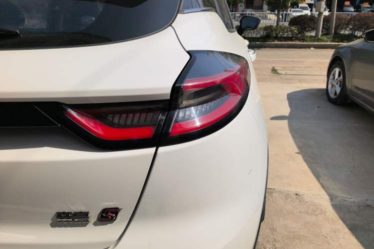 Used Geely Auto Emgrand S 2021 1.4T CVT Prestige Edition Right Rear Taillight