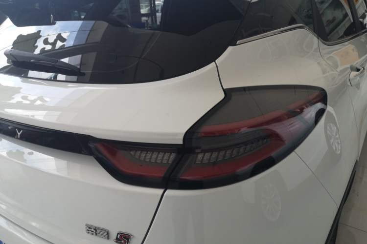Used Geely Auto Emgrand S 2021 1.4T CVT Prestige Edition Right Rear Taillight