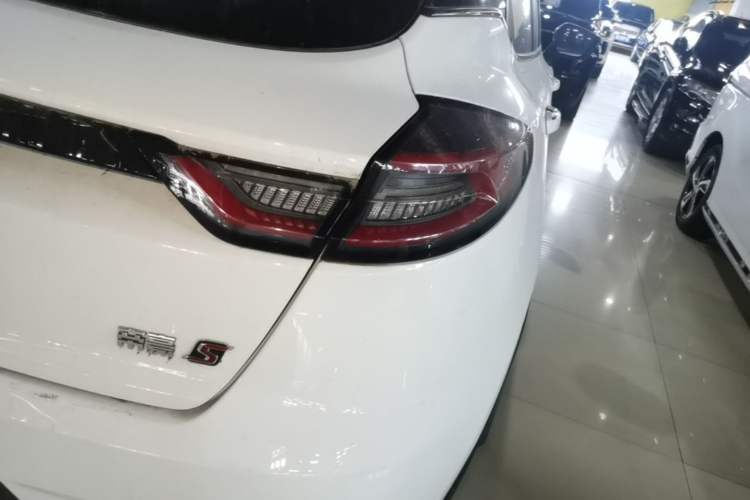 Used Geely Auto Emgrand S 2021 1.4T CVT Luxury Version Right Rear Taillight