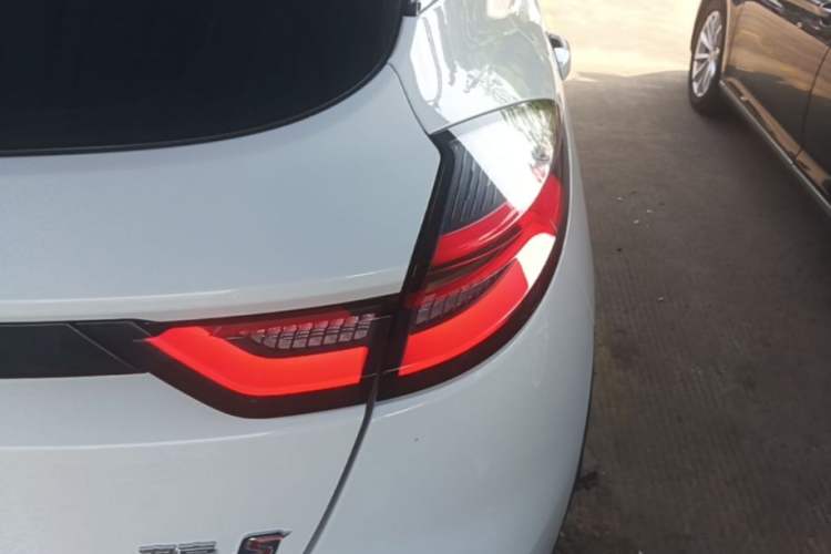 Used Geely Auto Emgrand S 2021 1.4T CVT Luxury Version Right Rear Taillight