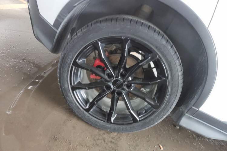 Used Geely Auto Emgrand S 2021 1.4T CVT Prestige Edition Right Rear Wheel Hub