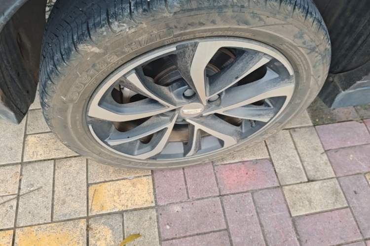 Used Geely Auto Emgrand S 2021 1.4T CVT Luxury Version Right Rear Wheel Hub