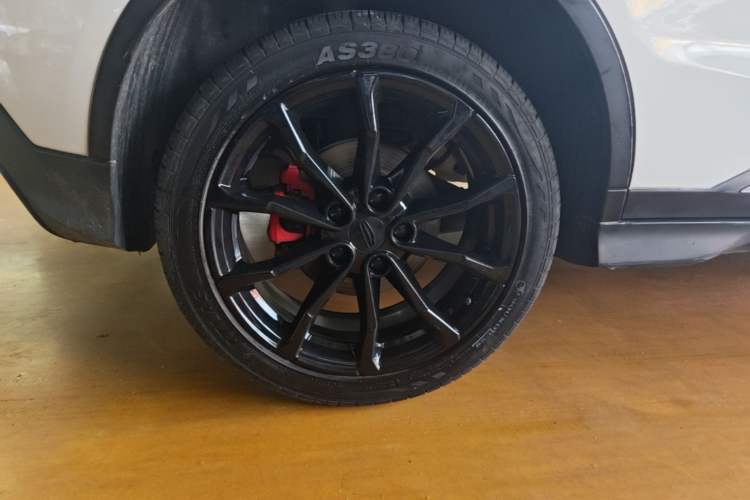 Used Geely Auto Emgrand S 2021 1.4T CVT Flagship Edition Right Rear Wheel Hub