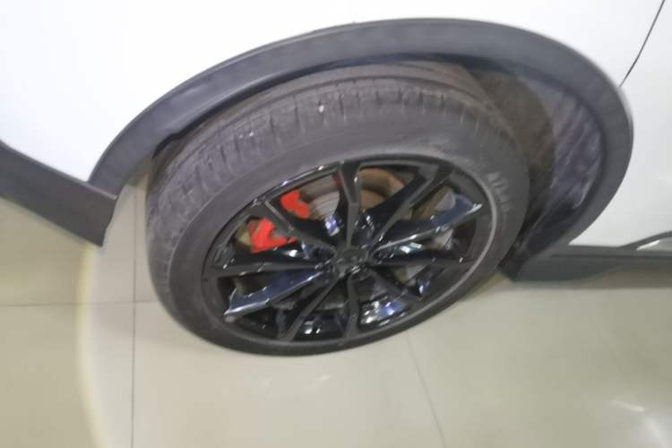 Used Geely Auto Emgrand S 2021 1.4T CVT Prestige Edition Right Rear Wheel Hub