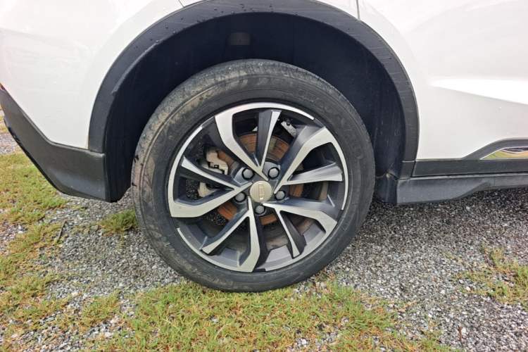 Used Geely Auto Emgrand S 2021 1.4T CVT Luxury Version Right Rear Wheel Hub