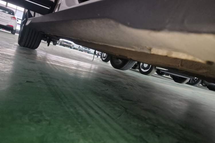 Used Geely Auto Emgrand S 2021 1.4T Manual Comfort Model Right Side Sill