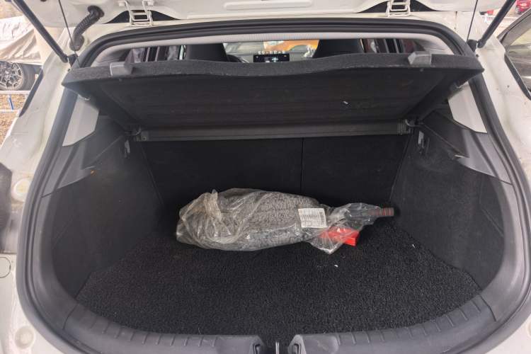 Used Geely Auto Emgrand S 2021 1.4T CVT Prestige Edition Trunk