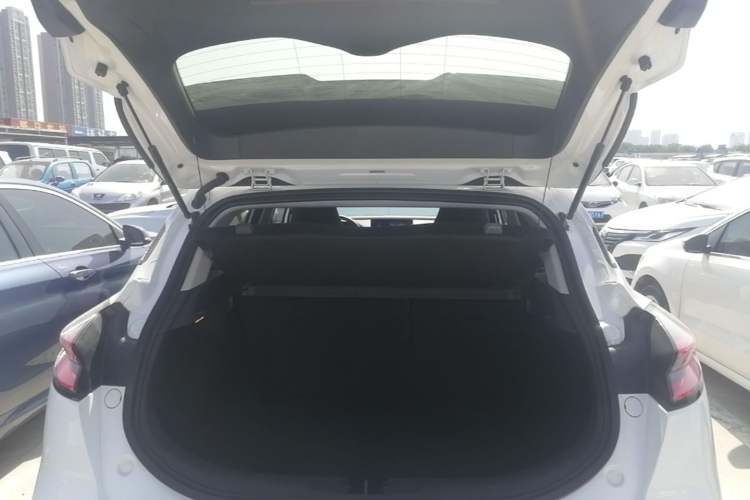 Used Geely Auto Emgrand S 2021 1.4T CVT Prestige Edition Trunk