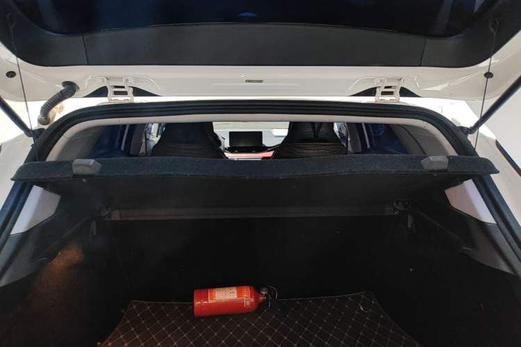 Used Geely Auto Emgrand S 2021 1.4T CVT Luxury Version Trunk