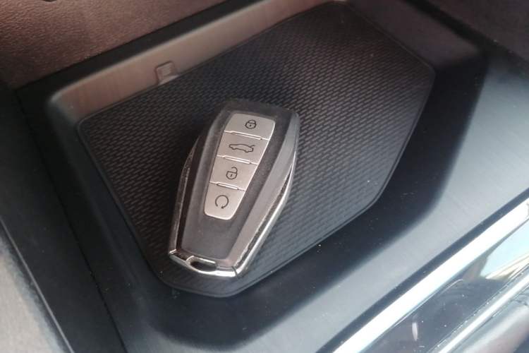 Used Geely Auto Emgrand S 2021 1.4T CVT Prestige Edition Vehicle Key