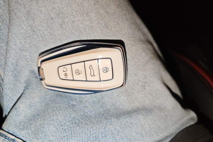 Used Geely Auto Emgrand S 2021 1.4T CVT Luxury Version Vehicle Key