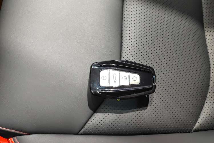 Used Geely Auto Emgrand S 2021 1.4T CVT Prestige Edition Vehicle Key
