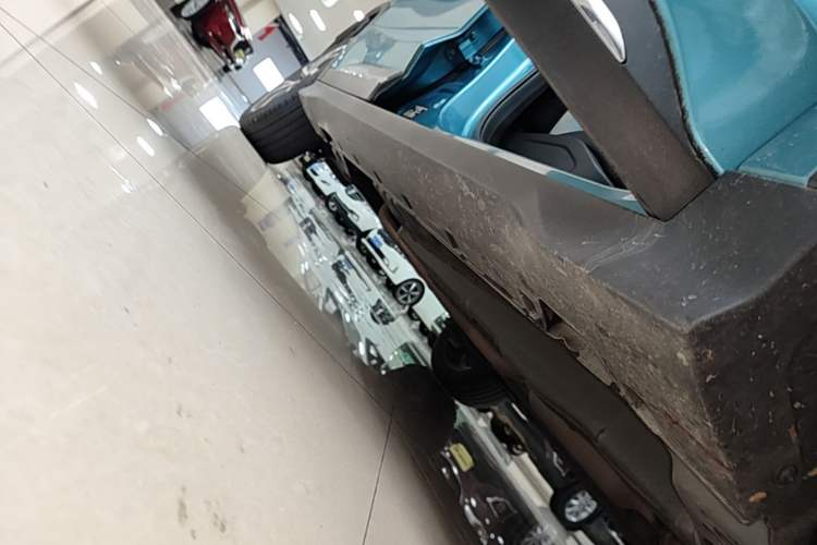 Used Geely Auto Emgrand S 2022 1.4T CVT Crossover Player Edition Right Side Sill