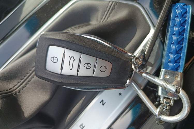 Used Geely Auto Emgrand S 2022 1.4T CVT Crossover Player Edition Vehicle Key