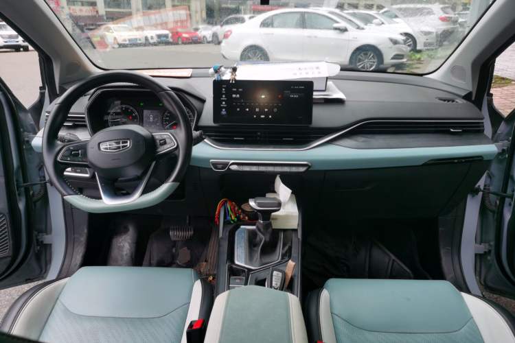Used Geely Auto Emgrand S 2022 1.4T CVT Crossover Player Edition Center Console