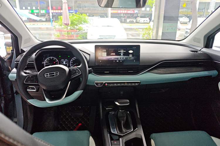 Used Geely Auto Emgrand S 2022 1.4T CVT Crossover Player Edition Center Console