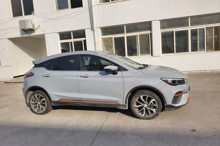 Used Geely Auto Emgrand S 2022 1.4T CVT Crossover Player Edition Exterior 2
