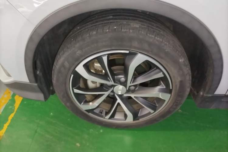Used Geely Auto Emgrand S 2022 1.4T CVT Crossover Player Edition Exterior 4