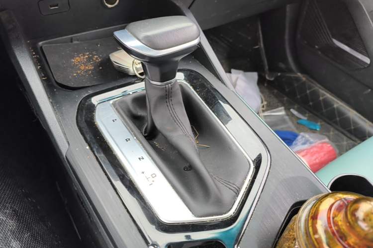 Used Geely Auto Emgrand S 2022 1.4T CVT Crossover Player Edition Gear Lever
