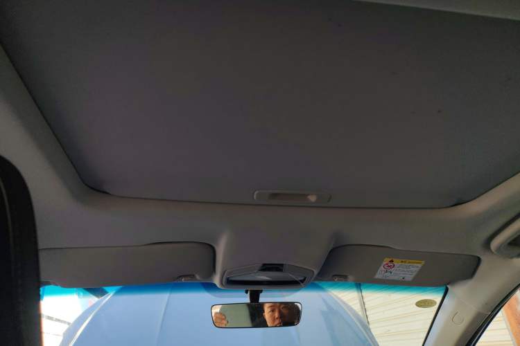 Used Geely Auto Emgrand S 2022 1.4T CVT Crossover Player Edition Headliner