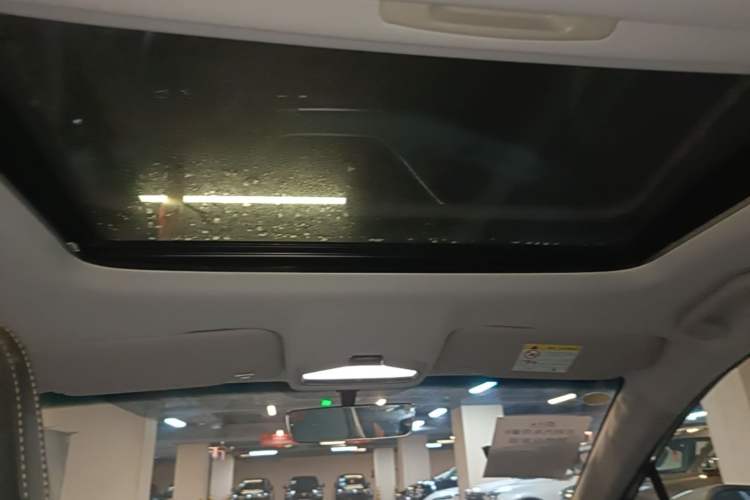 Used Geely Auto Emgrand S 2022 1.4T CVT Crossover Player Edition Headliner