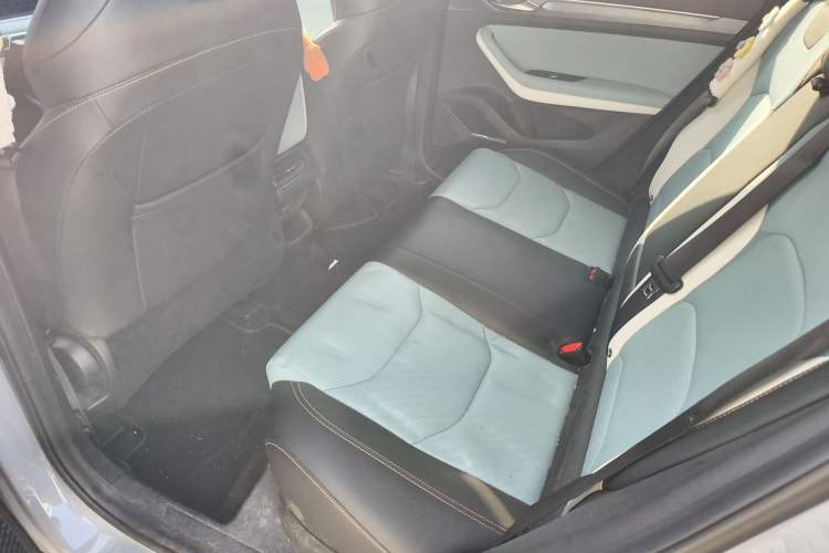 Used Geely Auto Emgrand S 2022 1.4T CVT Crossover Player Edition Interior 1
