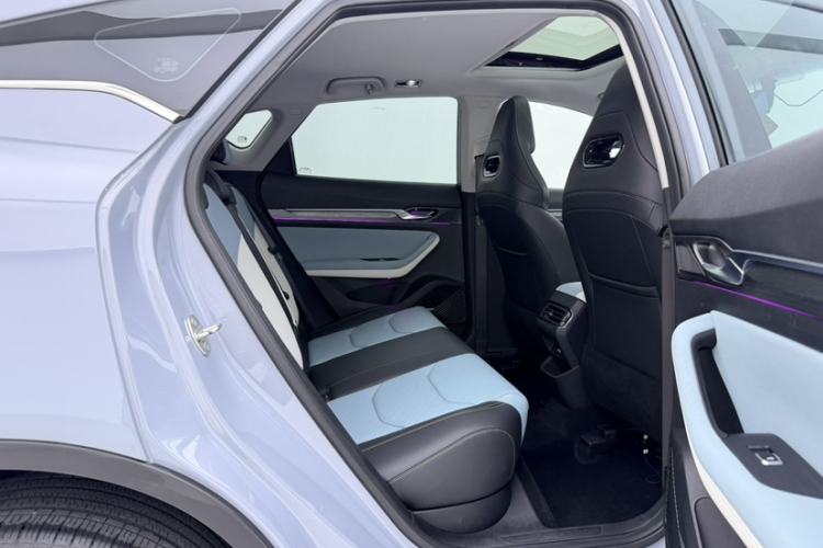 Used Geely Auto Emgrand S 2022 1.4T CVT Crossover Player Edition Interior 2