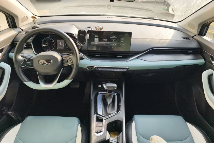 Used Geely Auto Emgrand S 2022 1.4T CVT Crossover Player Edition Interior 3