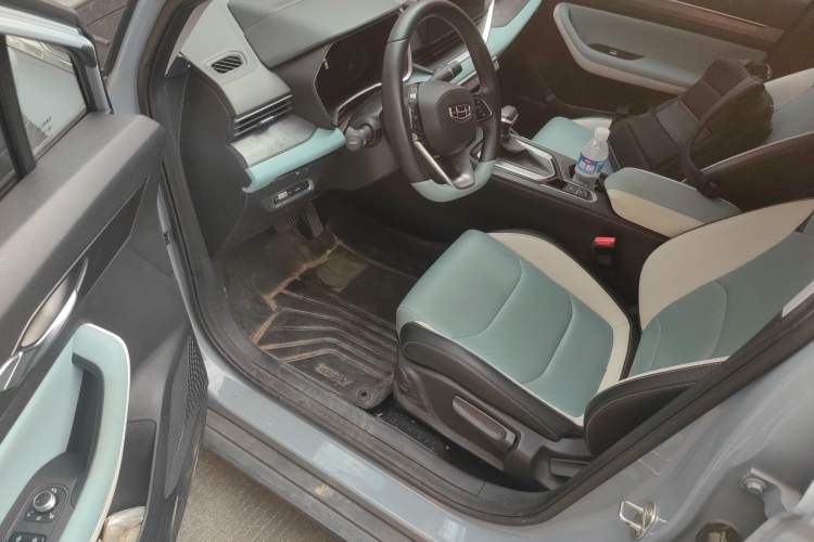 Used Geely Auto Emgrand S 2022 1.4T CVT Crossover Player Edition Interior 3