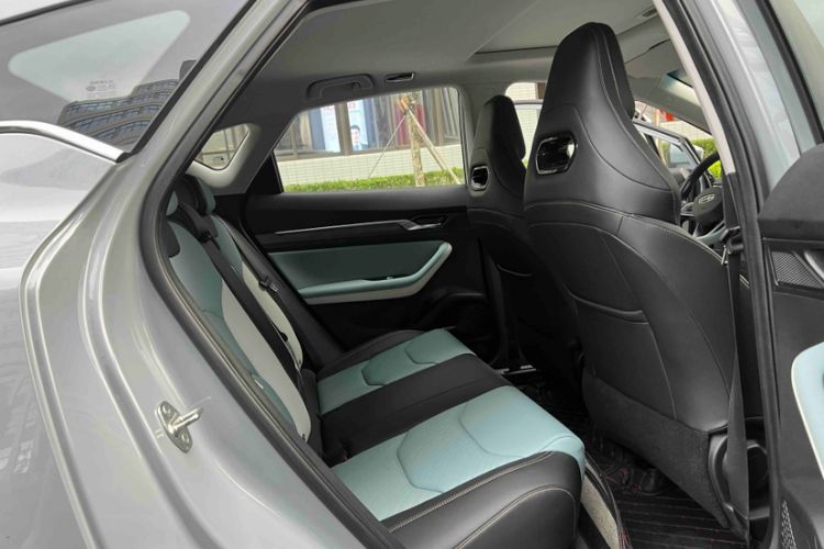 Used Geely Auto Emgrand S 2022 1.4T CVT Crossover Player Edition Interior 4