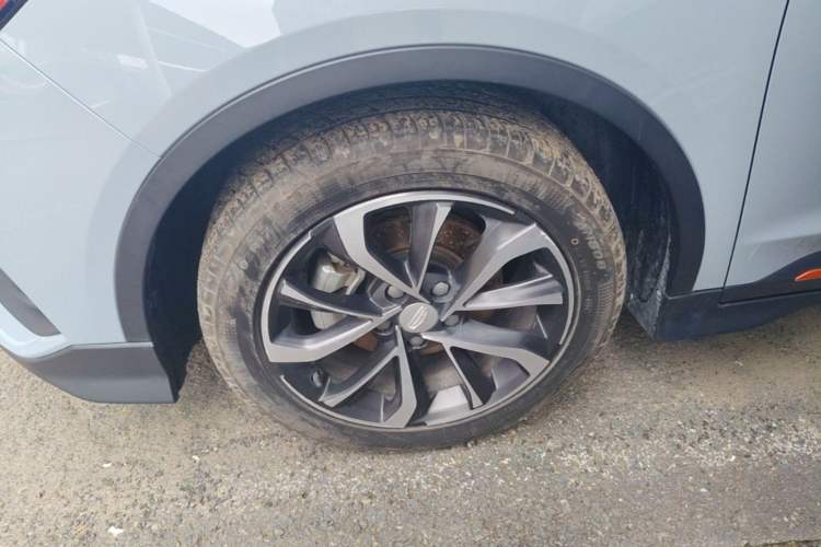 Used Geely Auto Emgrand S 2022 1.4T CVT Crossover Player Edition Left Front Wheel Hub