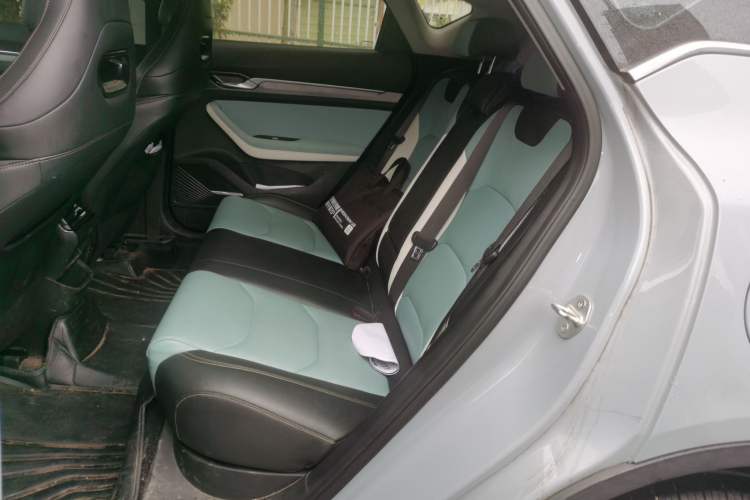 Used Geely Auto Emgrand S 2022 1.4T CVT Crossover Player Edition Left Rear Seat