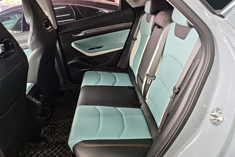 Used Geely Auto Emgrand S 2022 1.4T CVT Crossover Player Edition Left Rear Seat
