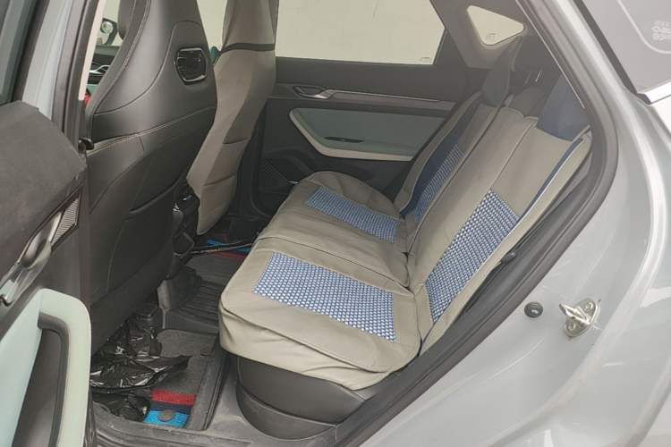 Used Geely Auto Emgrand S 2022 1.4T CVT Crossover Player Edition Left Rear Seat