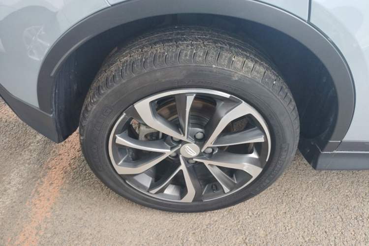 Used Geely Auto Emgrand S 2022 1.4T CVT Crossover Player Edition Right Rear Wheel Hub