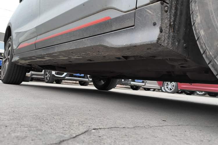 Used Geely Auto Emgrand S 2022 1.4T CVT Crossover Player Edition Right Side Sill