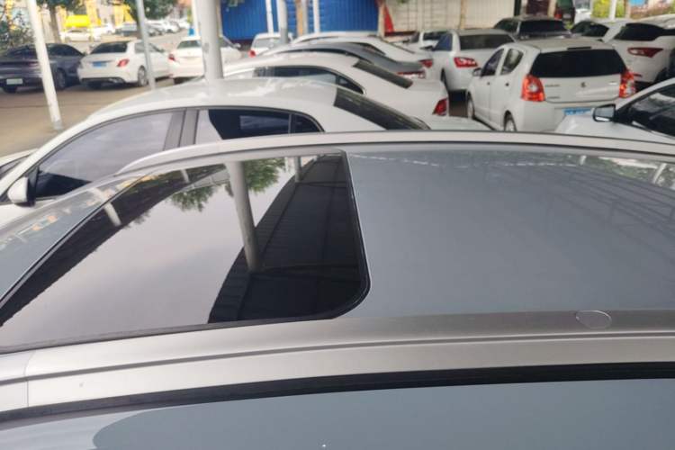 Used Geely Auto Emgrand S 2022 1.4T CVT Crossover Player Edition Roof