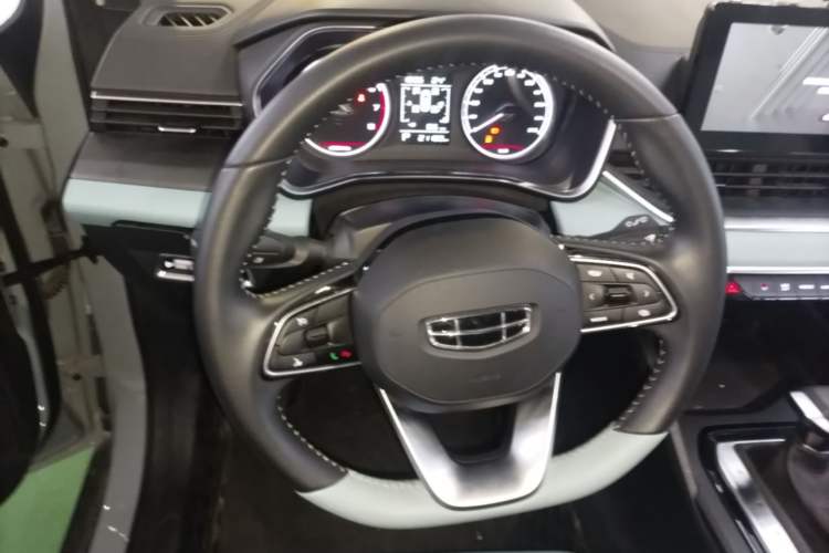 Used Geely Auto Emgrand S 2022 1.4T CVT Crossover Player Edition Steering Wheel