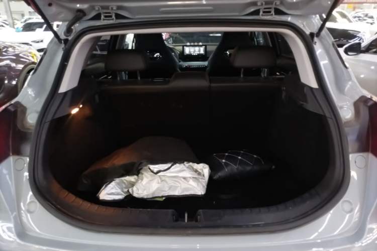 Used Geely Auto Emgrand S 2022 1.4T CVT Crossover Player Edition Trunk