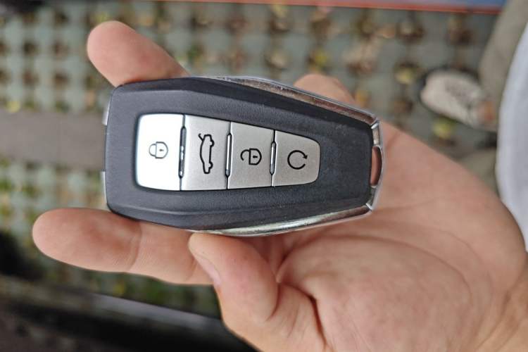 Used Geely Auto Emgrand S 2022 1.4T CVT Crossover Player Edition Vehicle Key