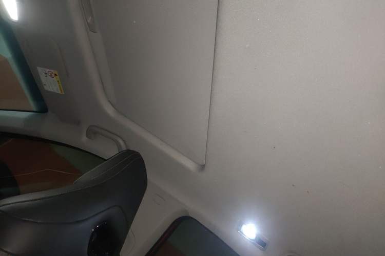 Used Geely Auto Emgrand S 2022 1.4T CVT Crossover Player Edition Headliner
