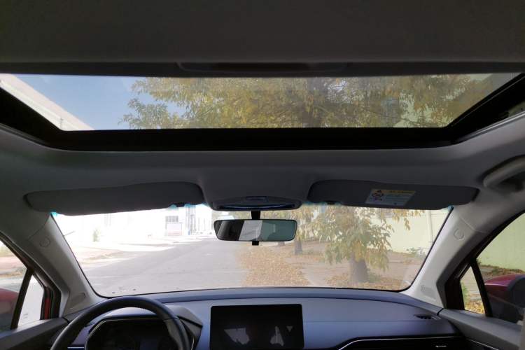 Used Geely Auto Emgrand S 2022 1.4T CVT Crossover Player Edition Headliner