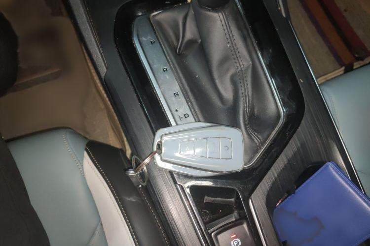 Used Geely Auto Emgrand S 2022 1.4T CVT Crossover Player Edition Interior 1