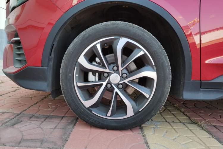 Used Geely Auto Emgrand S 2022 1.4T CVT Crossover Player Edition Left Front Wheel Hub