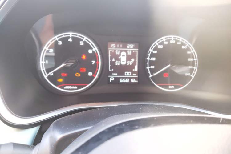 Used Geely Auto Emgrand S 2022 1.4T CVT Crossover Player Edition Odometer Close Up