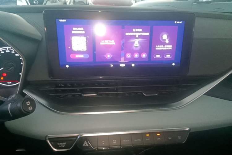 Used Geely Auto Emgrand S 2022 1.4T CVT Crossover Player Edition Audio And AC Panel