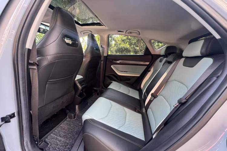 Used Geely Auto Emgrand S 2022 1.4T CVT Crossover Player Edition Interior 3