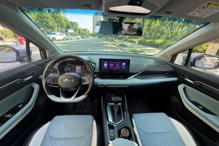 Used Geely Auto Emgrand S 2022 1.4T CVT Crossover Player Edition Interior 4