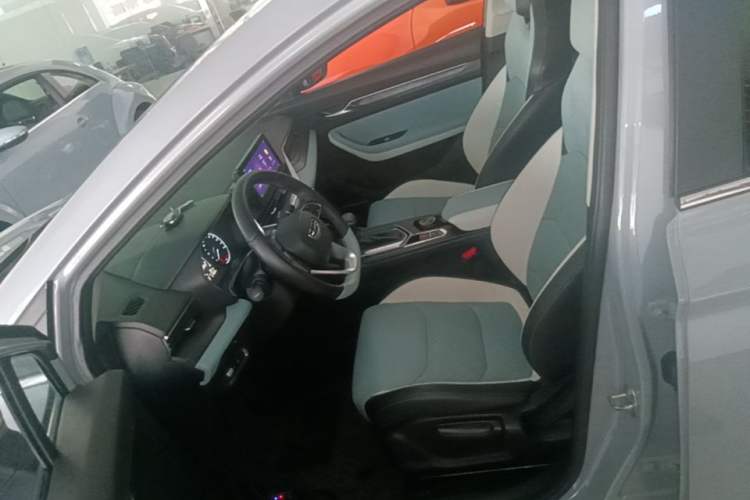 Used Geely Auto Emgrand S 2022 1.4T CVT Crossover Player Edition Left Front Seat