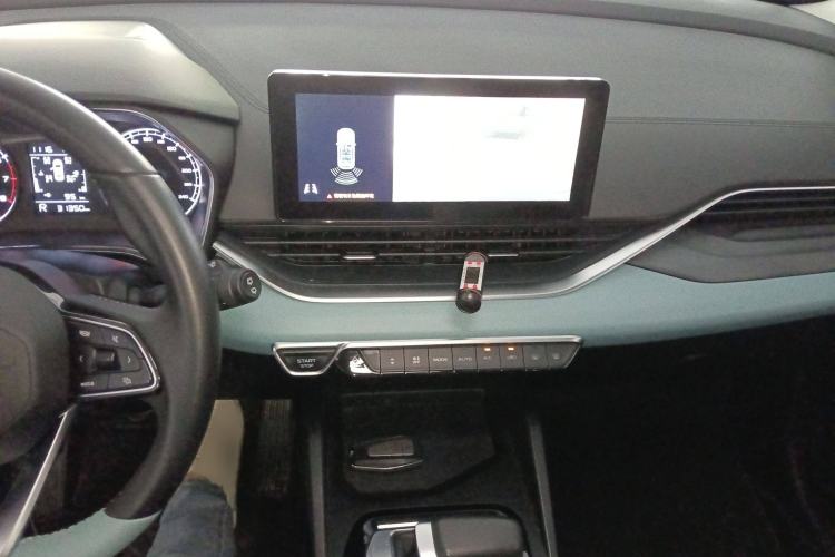 Used Geely Auto Emgrand S 2022 1.4T CVT Crossover Player Edition Audio And AC Panel